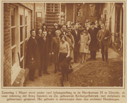 872979 Afbeelding van de belangstellenden bij de opening van de kerkorgelfabriek van de firma Sanders (Havikstraat 55) ...